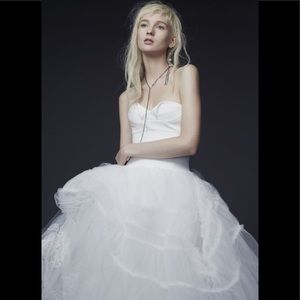 Vera Wang Pia strapless ball wedding gown sz 10